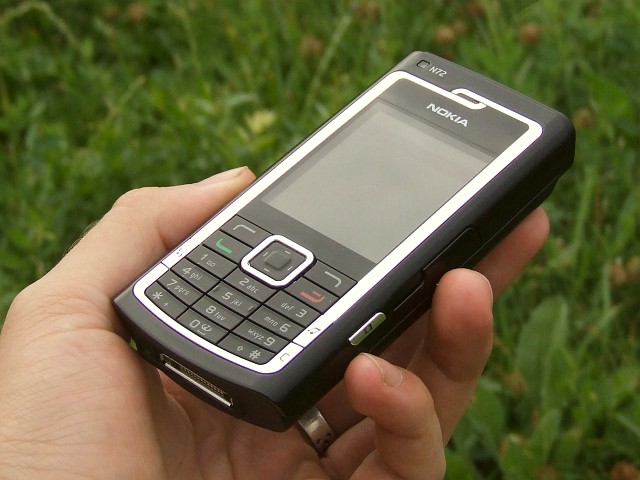 NOKIA N72