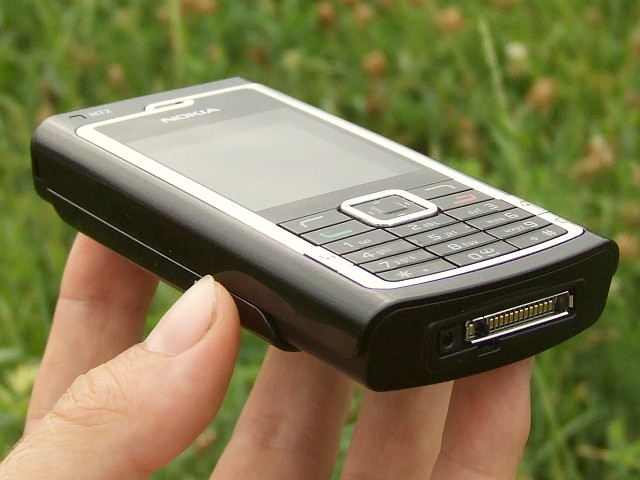 NOKIA N72