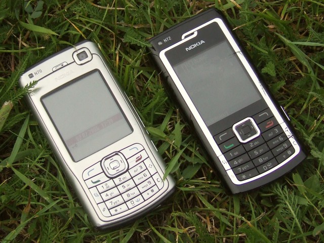 NOKIA N72